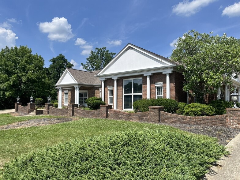 More Photos Of 7612 Alexandria Pike, Alexandria Bank For Lease