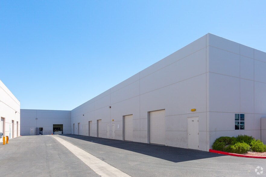 More Photos Of 2475 W Cheyenne Ave, North Las Vegas Light Manufacturing For Lease