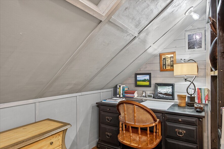 More Photos Of 8 Fairgrounds Rd, Skamokawa Hospitality For Sale