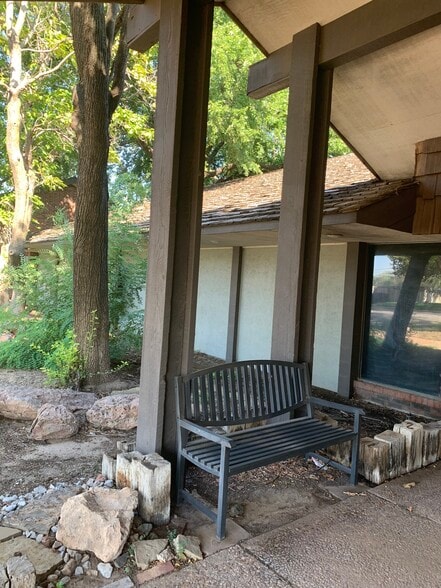 More Photos Of 2411 Heritage Trl, Enid Office For Sale