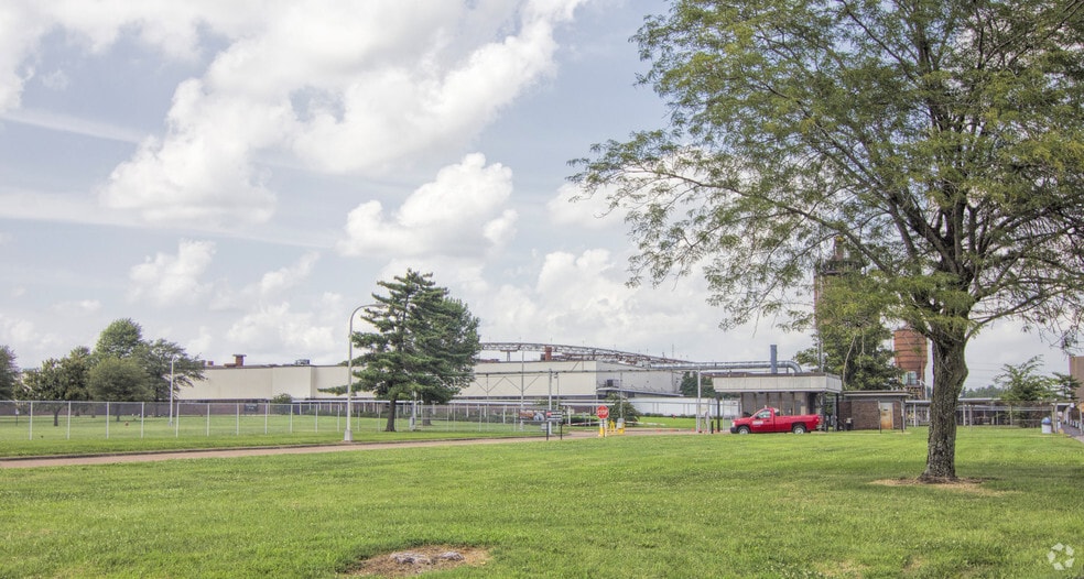 Primary Photo Of 3260 Goodyear Blvd, Union City Manufacturing For Lease