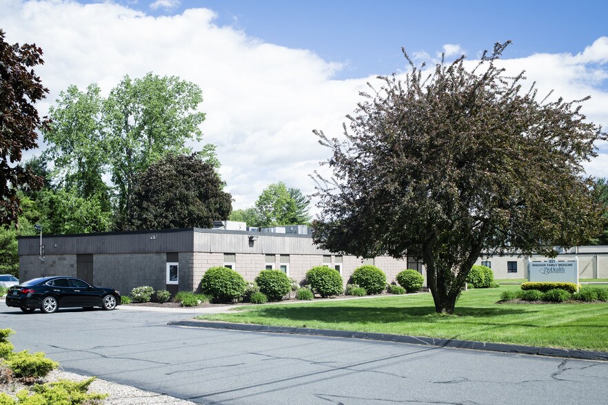 More Photos Of 851 Marshall Phelps Rd, Windsor Medical For Sale