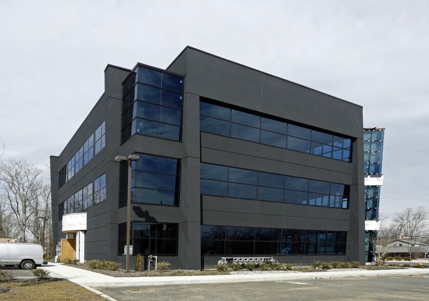 More Photos Of 1000 State Route 35, Middletown Medical For Lease