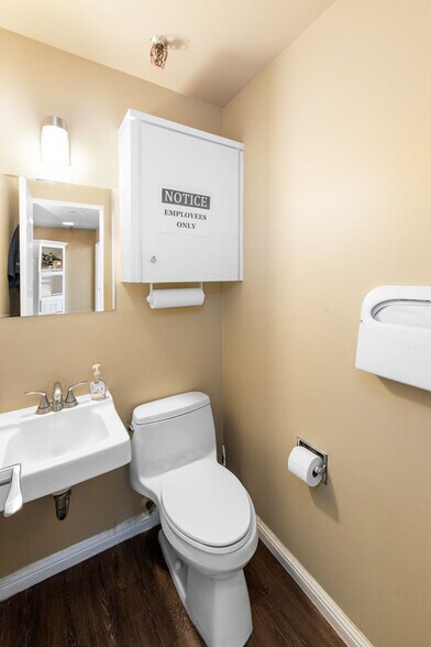 More Photos Of 4305 Torrance Blvd, Torrance Medical For Sale