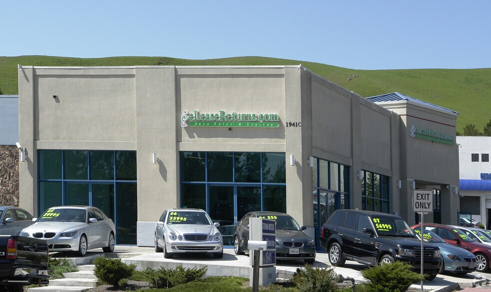 More Photos Of 1941 San Ramon Valley Blvd, San Ramon Showroom For Sale