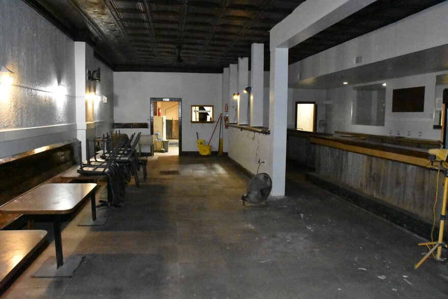 More Photos Of 106 S Main St, Springboro Storefront Retail Residential For Sale