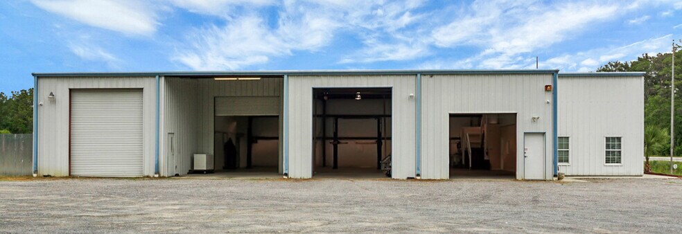 More Photos Of 1307 State Rd, Summerville Warehouse For Lease
