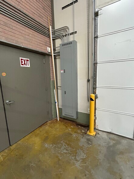 More Photos Of 74 E Hill St, Mount Juliet Office For Lease