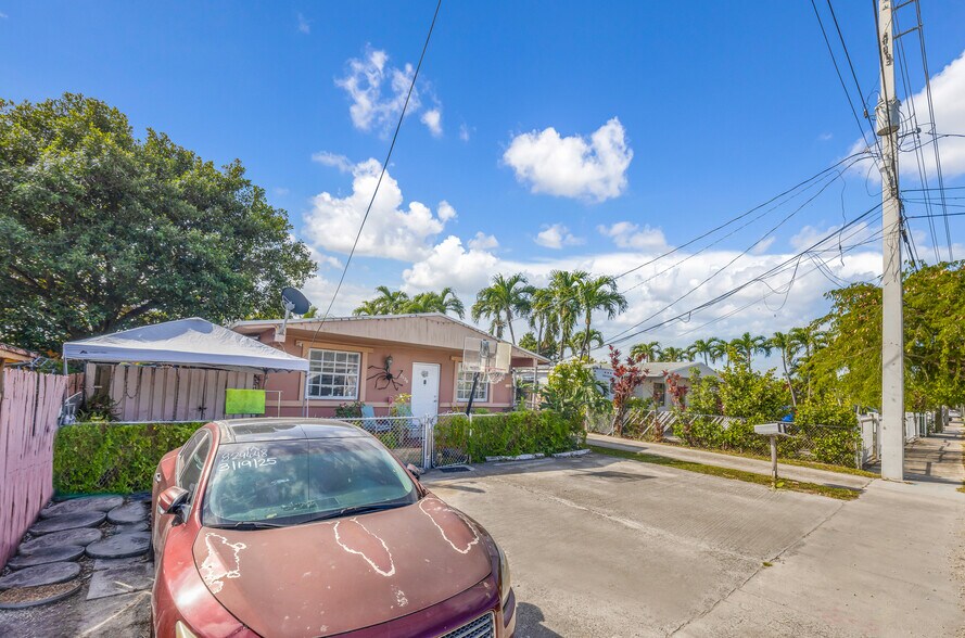 More Photos Of 3126 NW 28th St, Miami Apartments For Sale