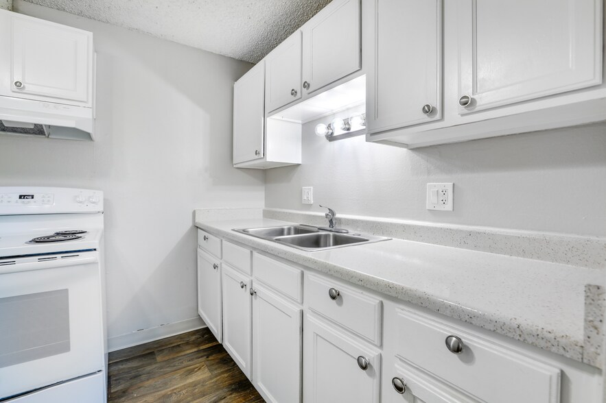 More Photos Of 2301-2395 W Virginia Ave, Denver Apartments For Sale