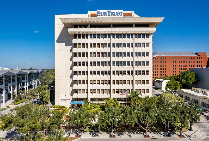 More Photos Of 1777 Main St, Sarasota Office For Sale