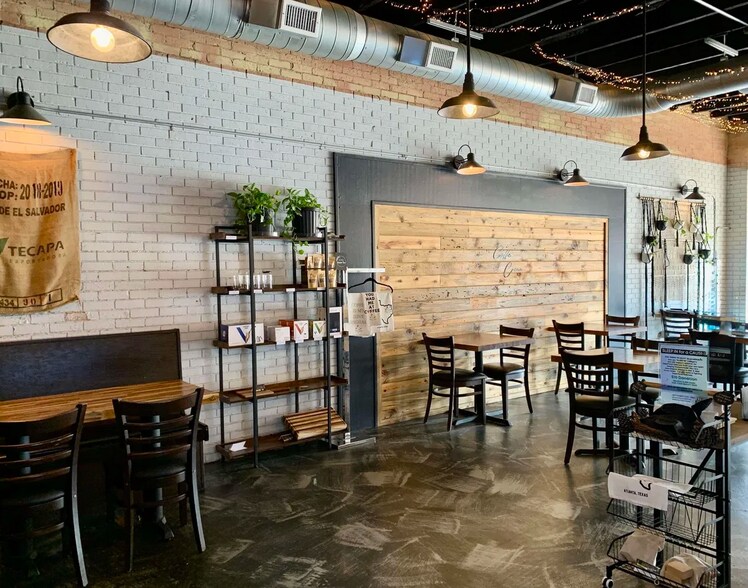 More Photos Of 111 E Main St, Atlanta Restaurant For Sale