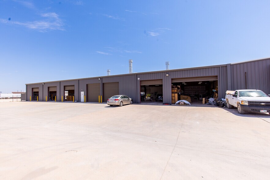 More Photos Of 1580 S Clack St, Abilene Auto Repair For Sale