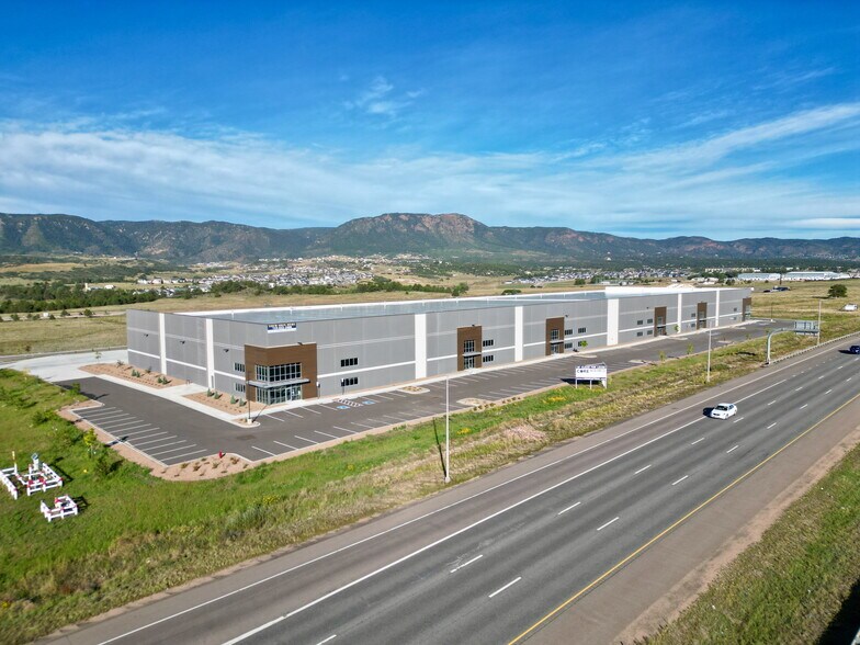 More Photos Of 15707 Terrazzo dr, Colorado Springs Showroom For Lease