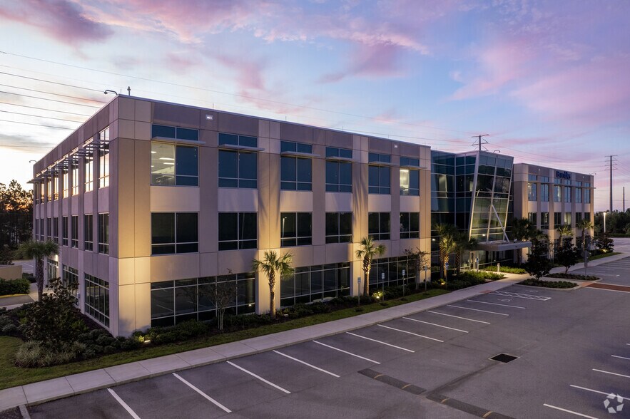 More Photos Of 7300-7356 Greenbriar Pky, Orlando Unknown For Lease