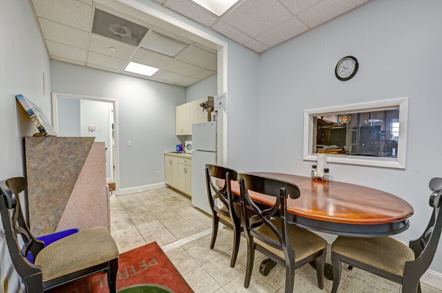 More Photos Of 185 Route 109, West Babylon Warehouse For Sale