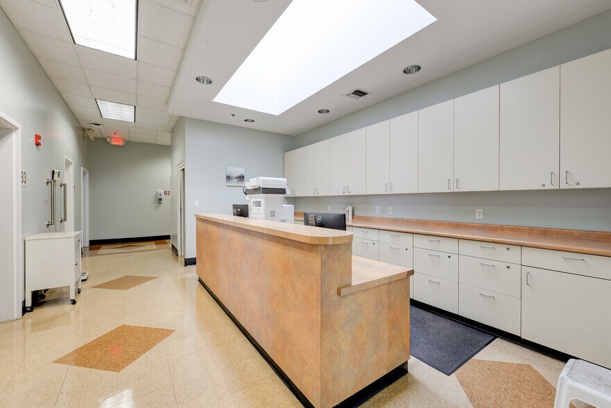 More Photos Of 1221 24th Ave, Meridian Medical For Lease