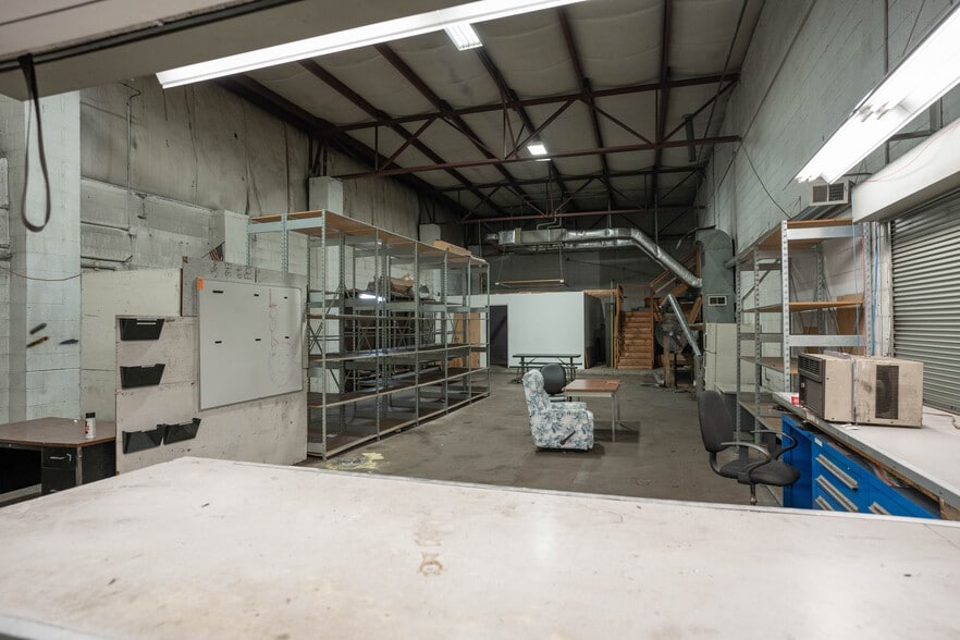 More Photos Of 1561 W Liberty Ave, Pittsburgh Auto Dealership For Lease