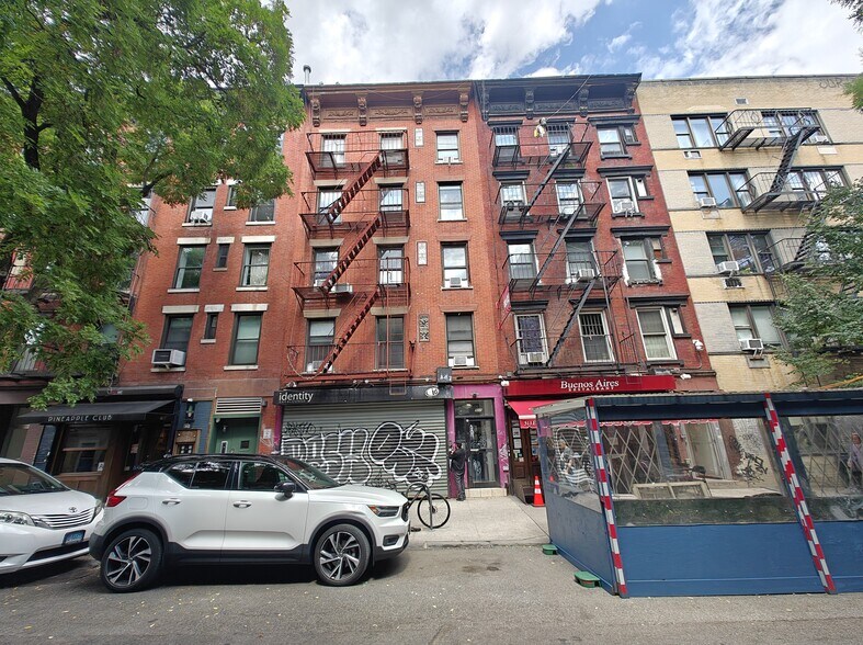 More Photos Of 511 E 6th St, New York Apartments For Lease