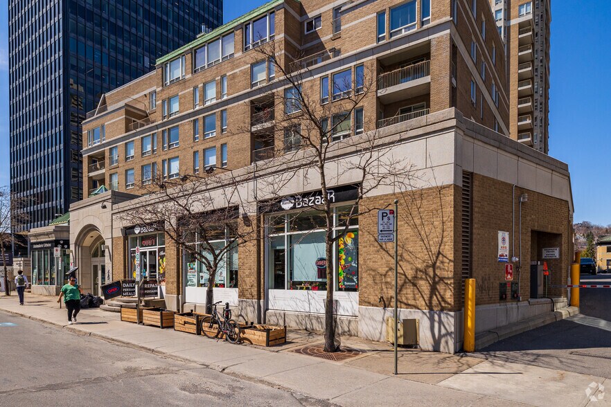 More Photos Of 1 Av Wood, Westmount Apartments For Sale
