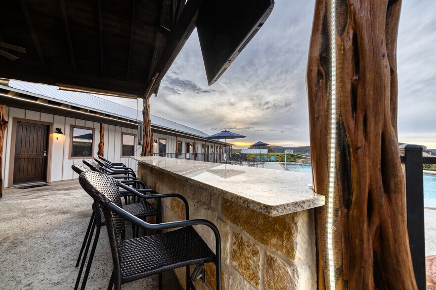 More Photos Of 16 Mountain Laurel Ln, Concan Hospitality For Sale