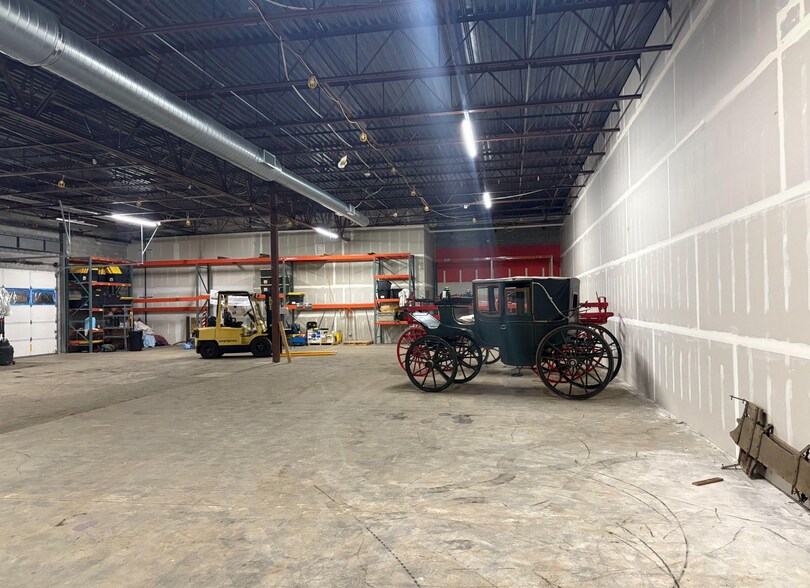 More Photos Of 19003 S Beavercreek Rd, Oregon City General Retail For Lease