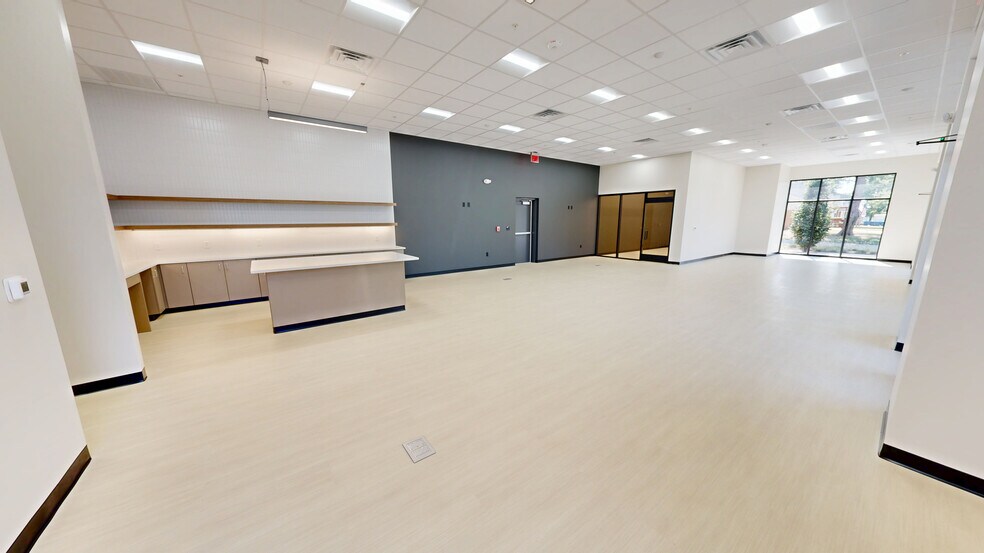 More Photos Of 301 SE G St, Bentonville Coworking Space