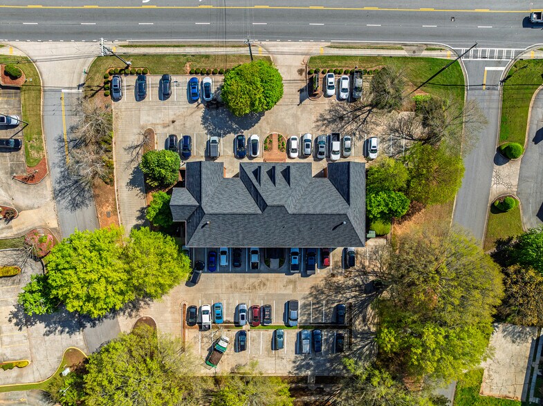 More Photos Of 3495 Holcomb Bridge Rd, Peachtree Corners Office For Lease