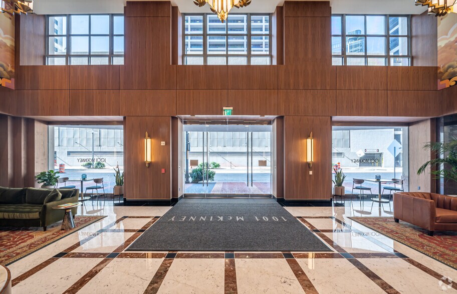 More Photos Of 1001 McKinney St, Houston Office Residential For Lease