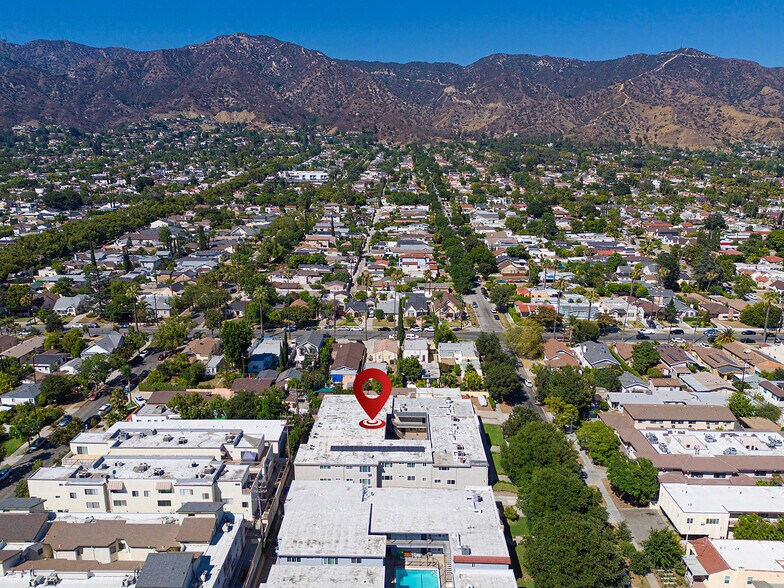 More Photos Of 1165 Thompson Ave, Glendale Apartments For Sale