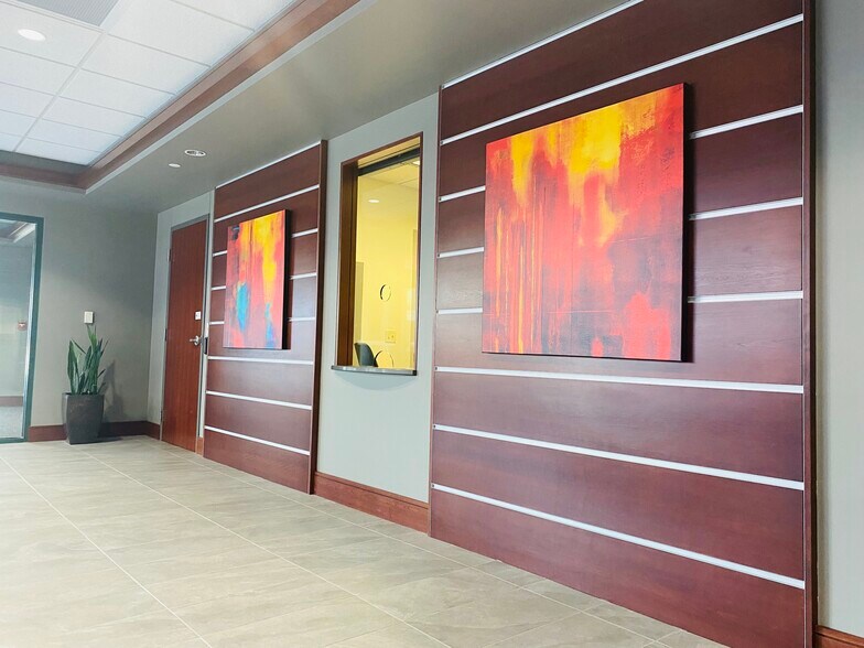 More Photos Of 500 Main St, Dubuque Office For Sale