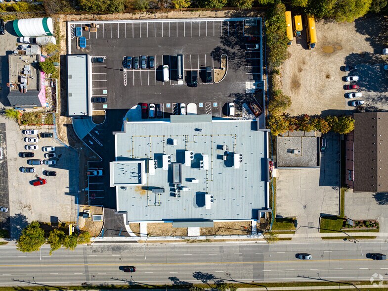 More Photos Of 735-737 Woolwich St, Guelph Hospital For Lease
