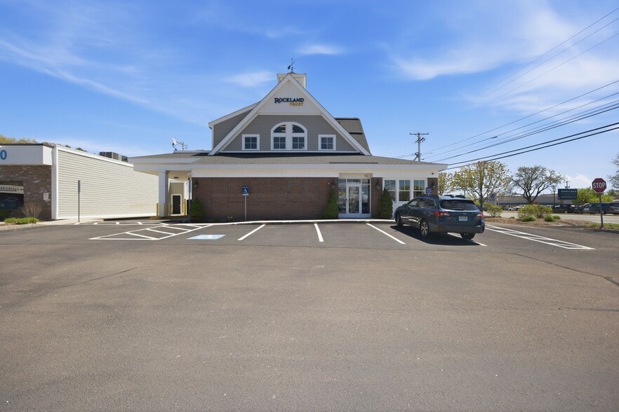 More Photos Of 493 Amherst St, Nashua Unknown For Lease