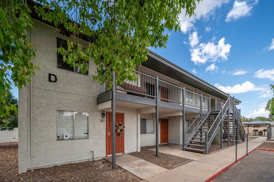 More Photos Of 6220 W Ocotillo Rd, Glendale Apartments For Sale