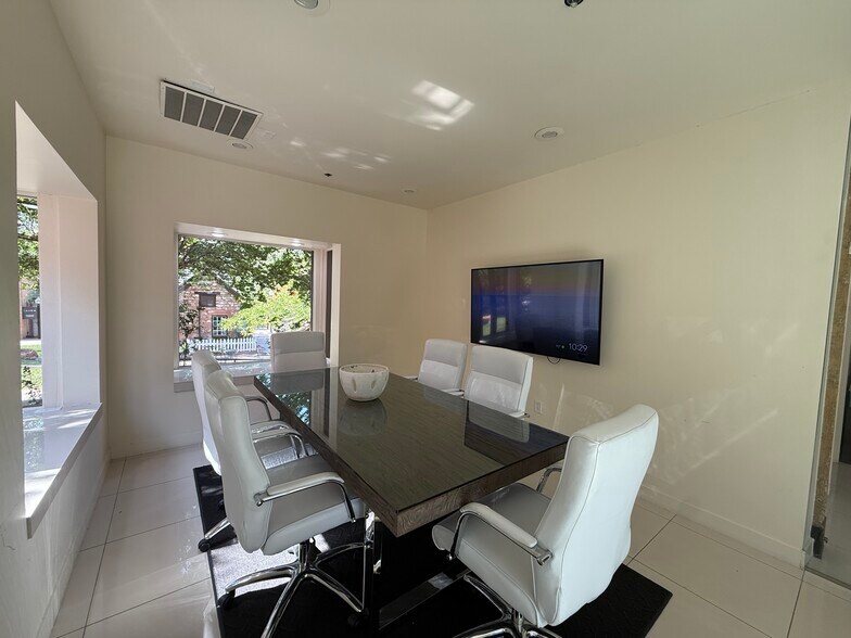 More Photos Of 2 W Saint George Blvd, St George Office For Lease