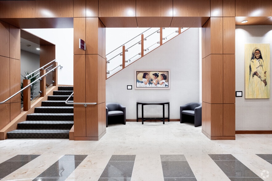 More Photos Of 915 W Imperial Hwy, Brea Unknown For Lease