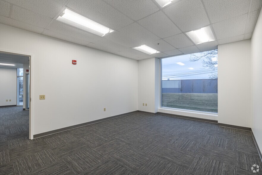 More Photos Of 1 S Shearer Dr, Carlisle Warehouse For Lease