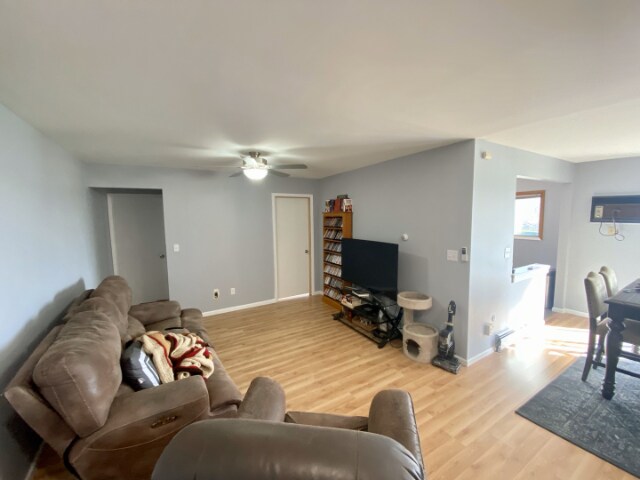 More Photos Of 102-106 E Schoolhouse Rd, Yorkville Apartments For Lease