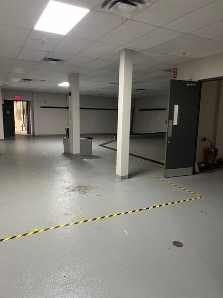 More Photos Of 4960 Rue Levy, Saint-Laurent Unknown For Lease