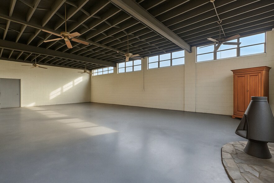 More Photos Of 2045 Bradley Rd, Webberville Showroom For Sale