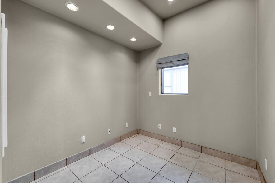 More Photos Of 32219 Tamina Rd, Magnolia Distribution For Lease