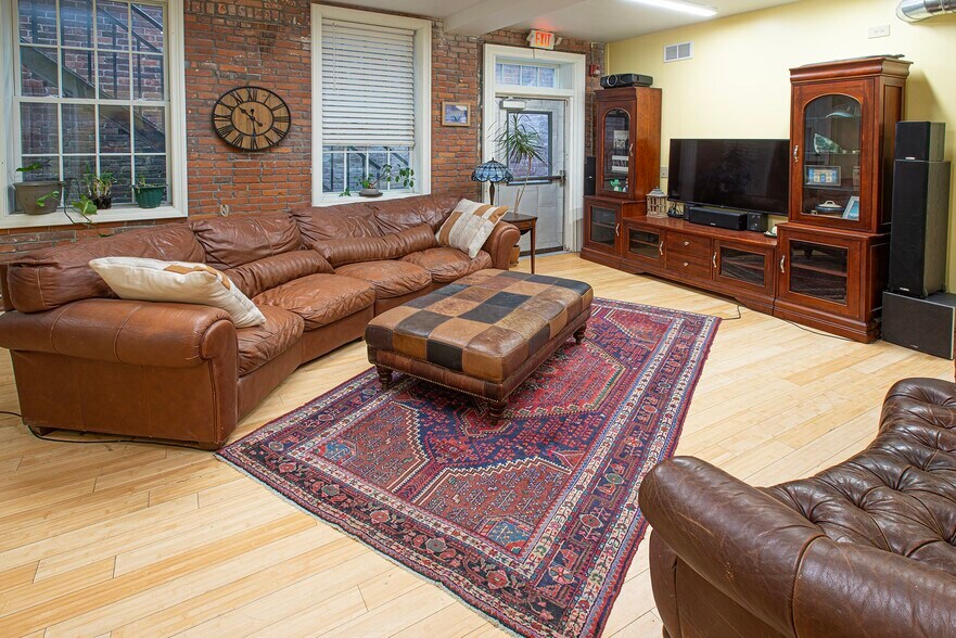 More Photos Of 270 Pleasant St, Northampton Office For Sale