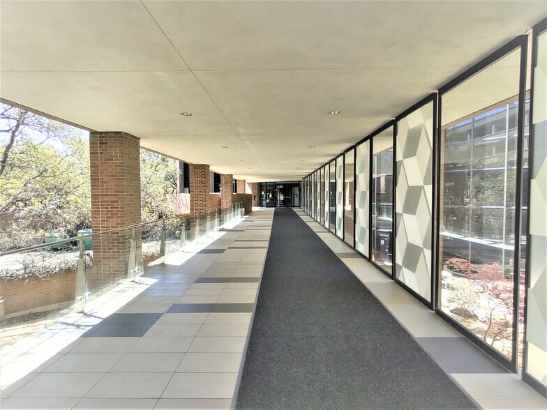 More Photos Of 12222 Merit Dr, Dallas Office For Lease