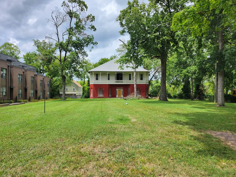 Primary Photo Of 908 Meridian St, Nashville Freestanding For Sale