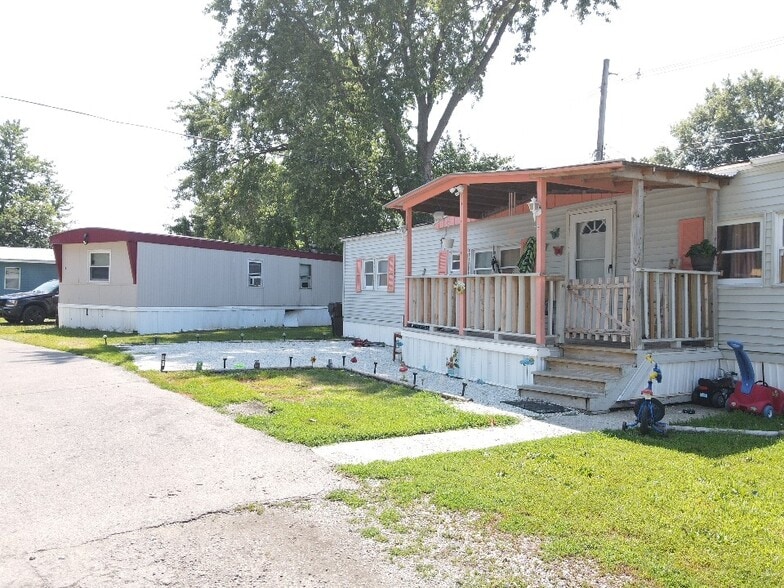 More Photos Of 1 Mahoning Ave, Rantoul Multifamily For Sale
