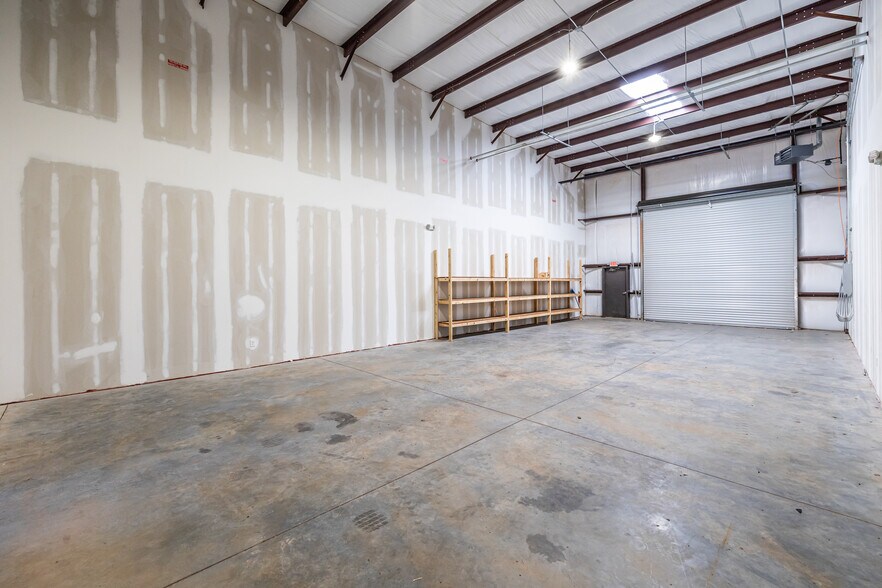 More Photos Of 4337 McBrayer Rd, Oakwood Warehouse For Sale