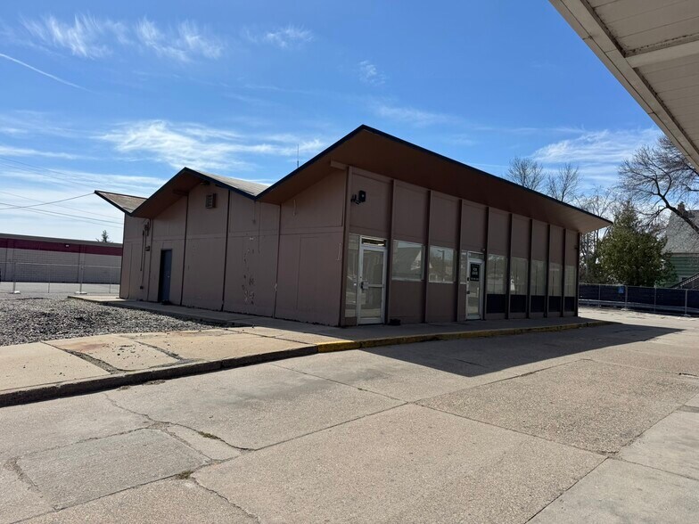 More Photos Of 100 Lindbergh Dr NW, Little Falls Convenience Store For Lease