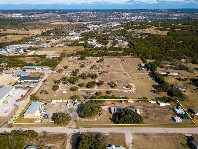 Primary Photo Of 500 Southland Dr, Burnet Flex For Lease