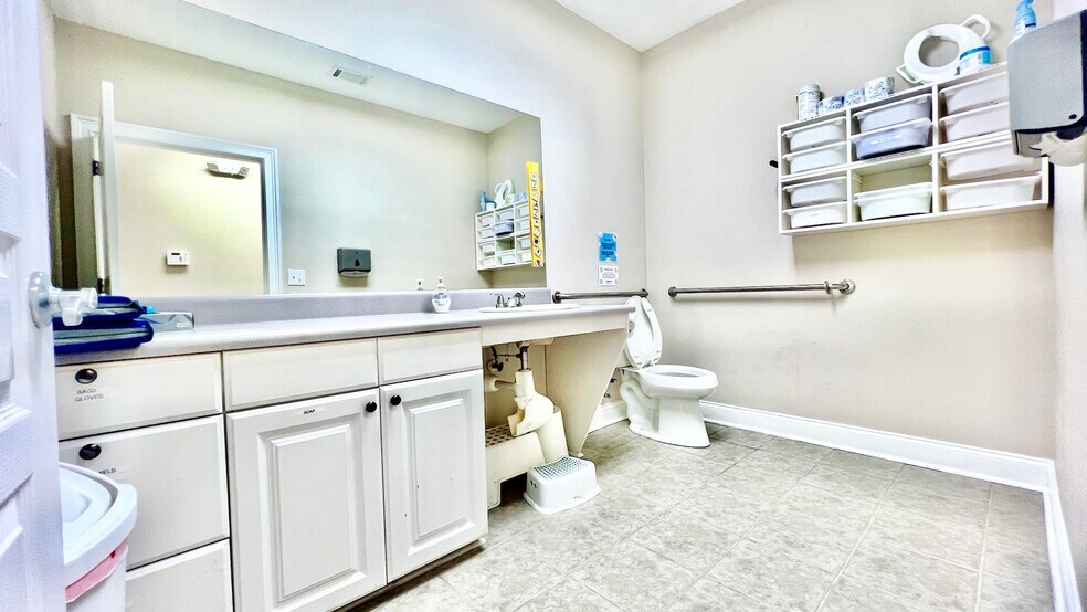 More Photos Of 4080 McGinnis Ferry Rd, Alpharetta Office For Sale