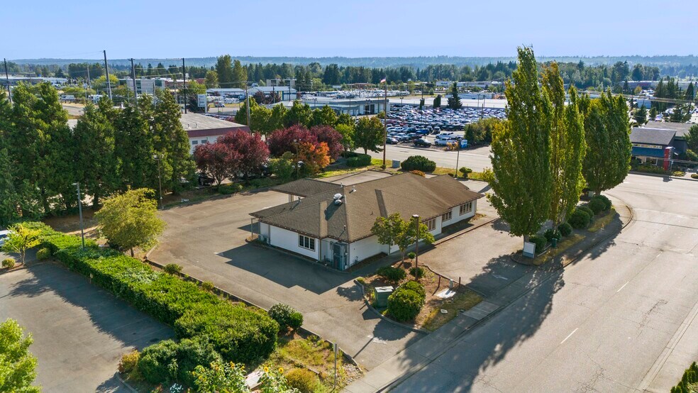 More Photos Of 3506 168th St NE, Arlington Bank For Sale